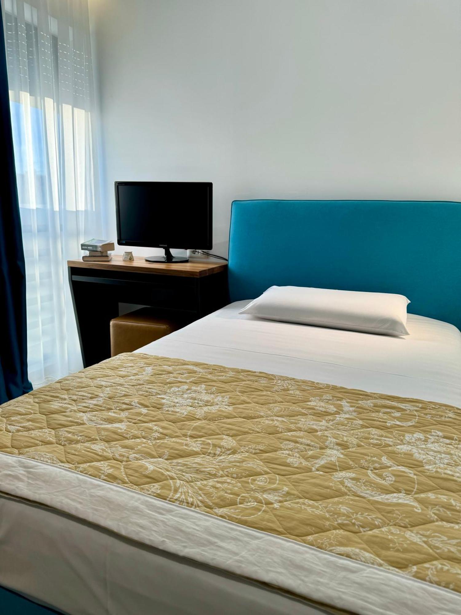 "Superattico" - Central Tirana Gorgeous Penthouse, Free Parking Eksteriør billede